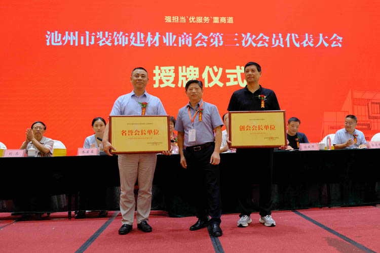 叶润露_副本.jpg 叶润露_副本.jpg